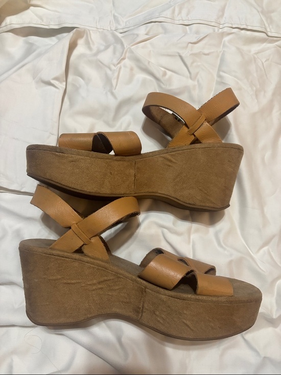 Shoes - Vintage Women’s Tan Crisscross Wedge Sandals with Buckle Strap
